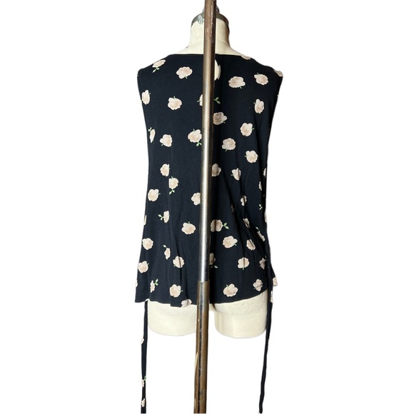 Uniqlo Rose Print Peplum Top size L - Picture 7 of 15